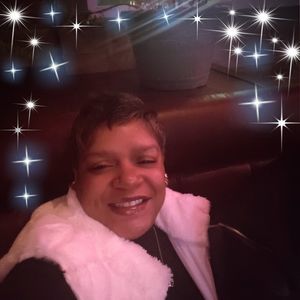 Meet your Posher, Leonora